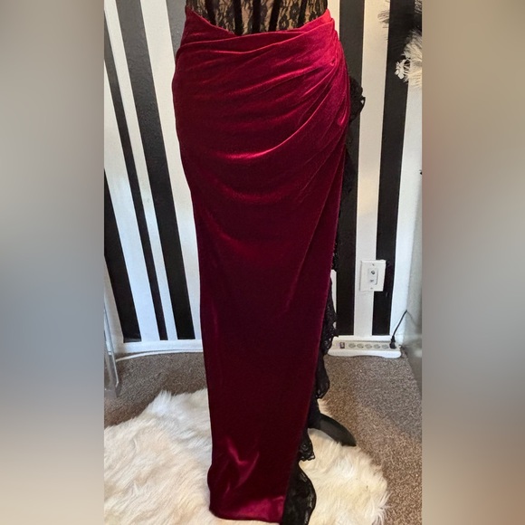 Wine and Black Lace and Velvet High Slit Maxi Dress - NWT - Picture 8 of 9